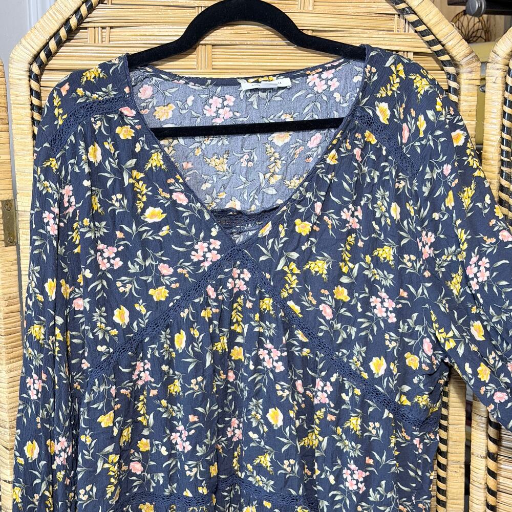 Floral Navy Long-Sleeve Women's Top - Picture 4 of 8